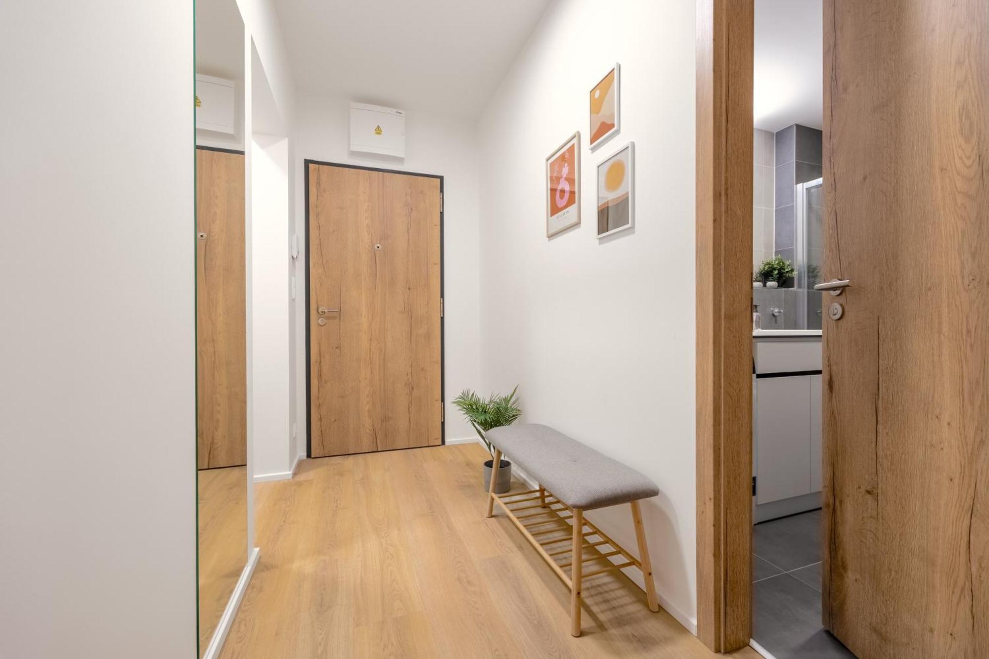 Bright 2Br - 5Th Floor, Balcony, Free Parking By Gravity Prague Apartment Exterior photo